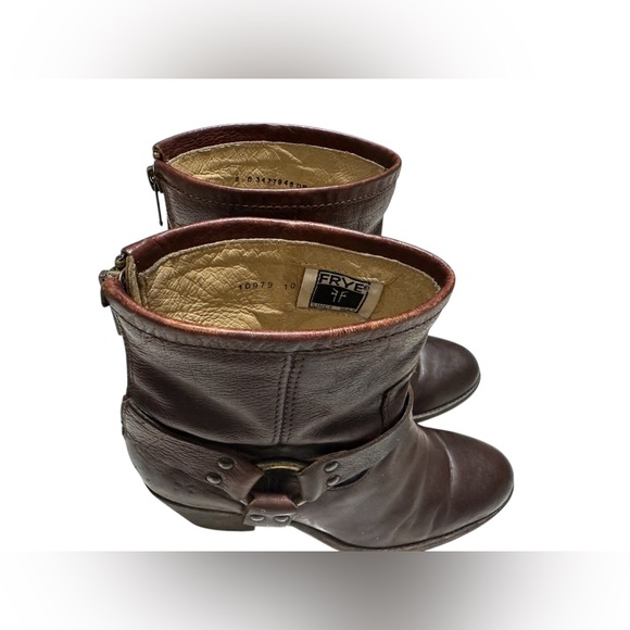 FRYE LEATHER ZIPPER ANKLE Distressed BOOTS SIZE 8B B2 - Picture 3 of 8